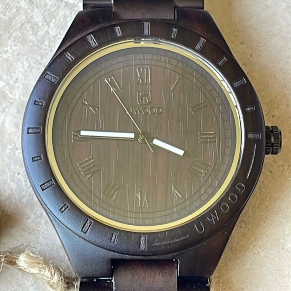 UWOOD wood watch for men battery water resistant hand crafted - Picture 1 of 7